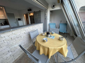 Appartement 2 pièces cabine, piscine, parking, 5 couchages - Port Camargue - FR-1-250-234